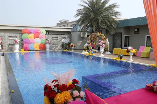 Corporate events by poolside